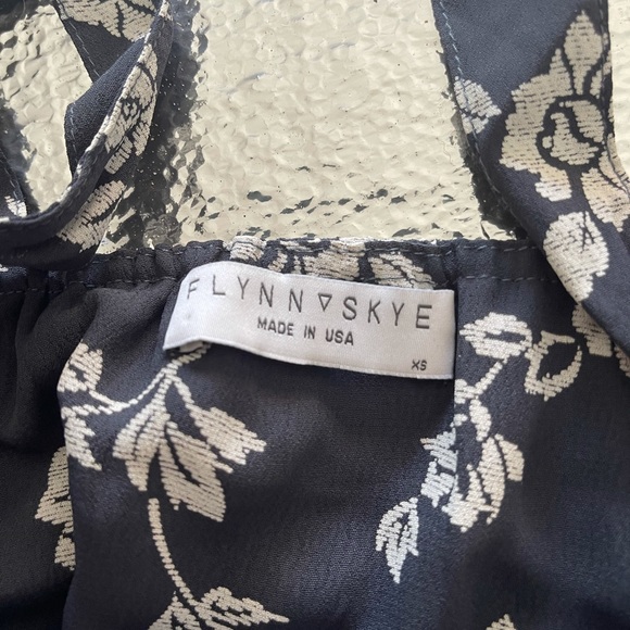 Flynn Skye crop top - Picture 2 of 2